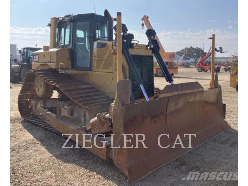 CAT D6T Telaketjupuskutraktorit