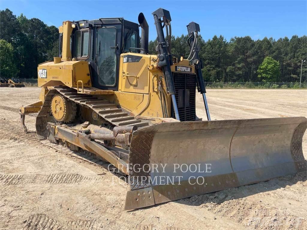 CAT D6T Telaketjupuskutraktorit
