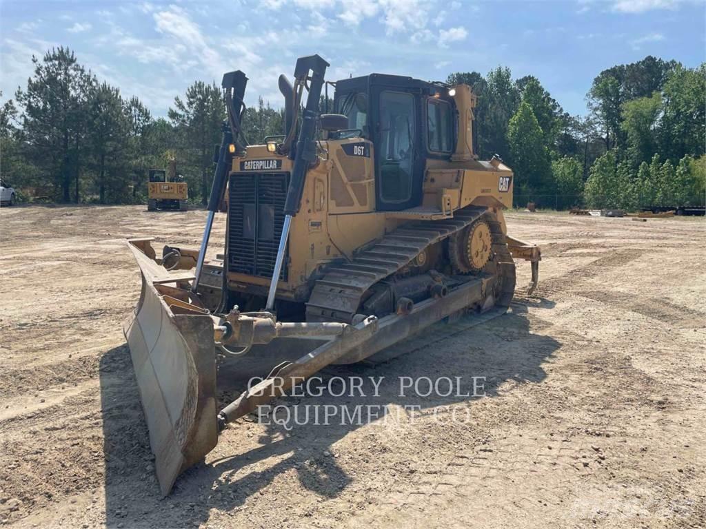 CAT D6T Telaketjupuskutraktorit