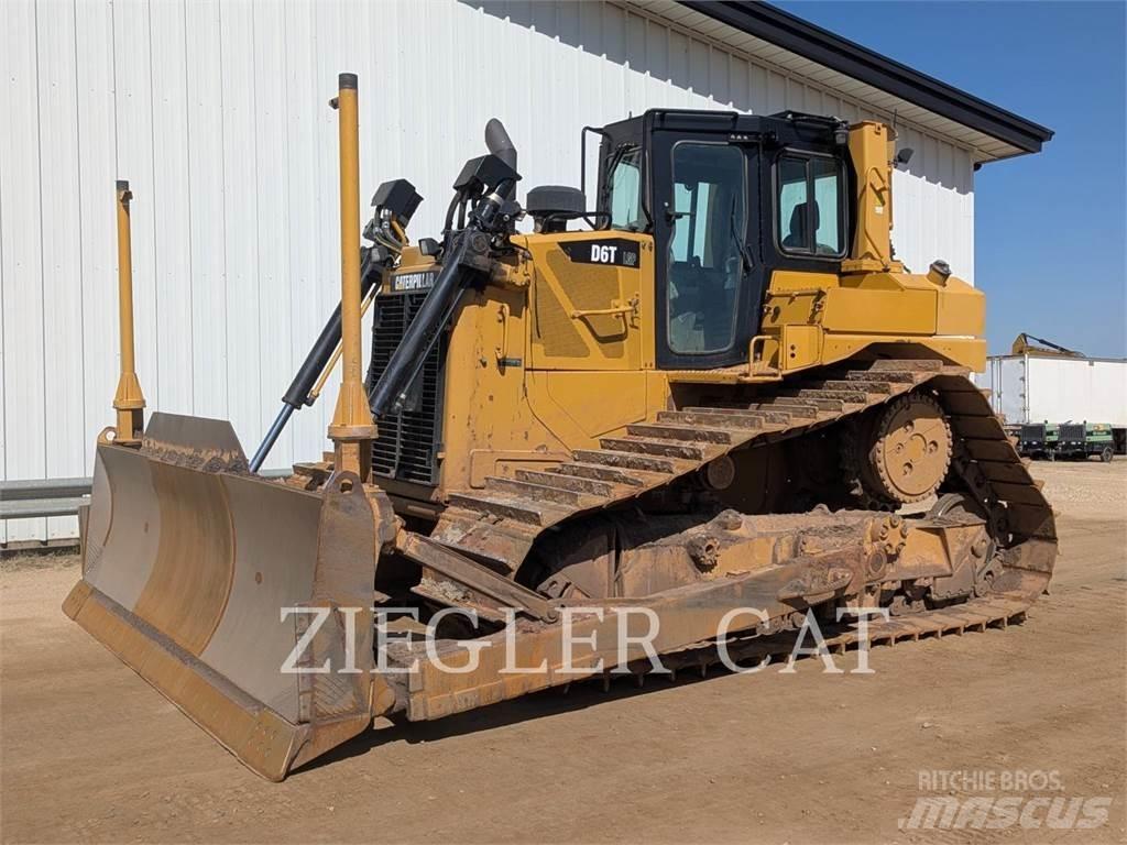 CAT D6T Telaketjupuskutraktorit