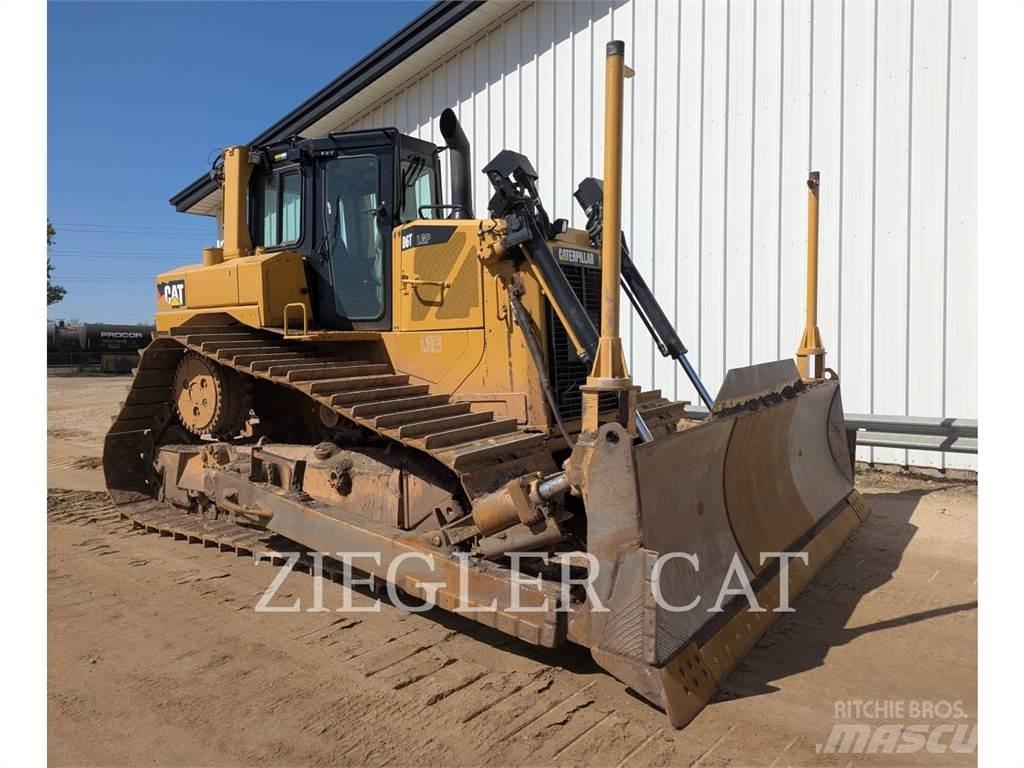 CAT D6T Telaketjupuskutraktorit