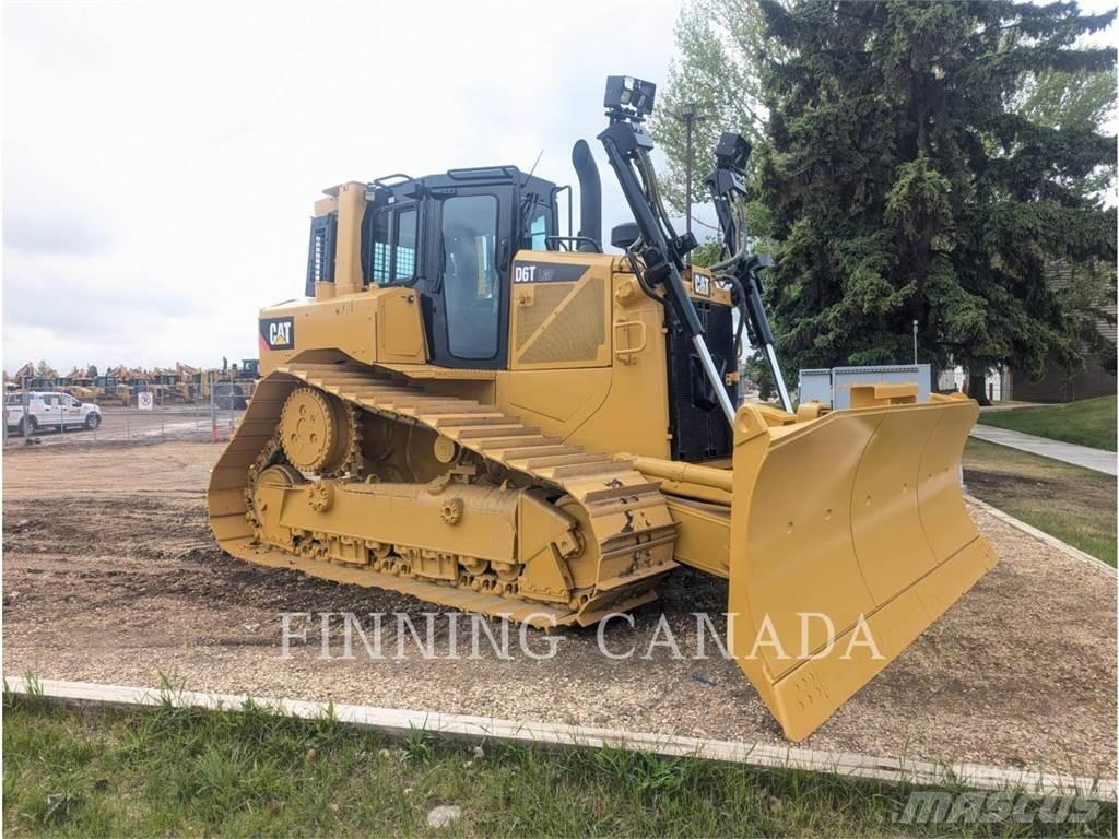 CAT D6T Telaketjupuskutraktorit