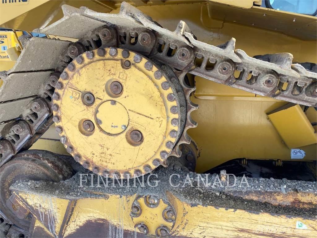 CAT D6T Telaketjupuskutraktorit