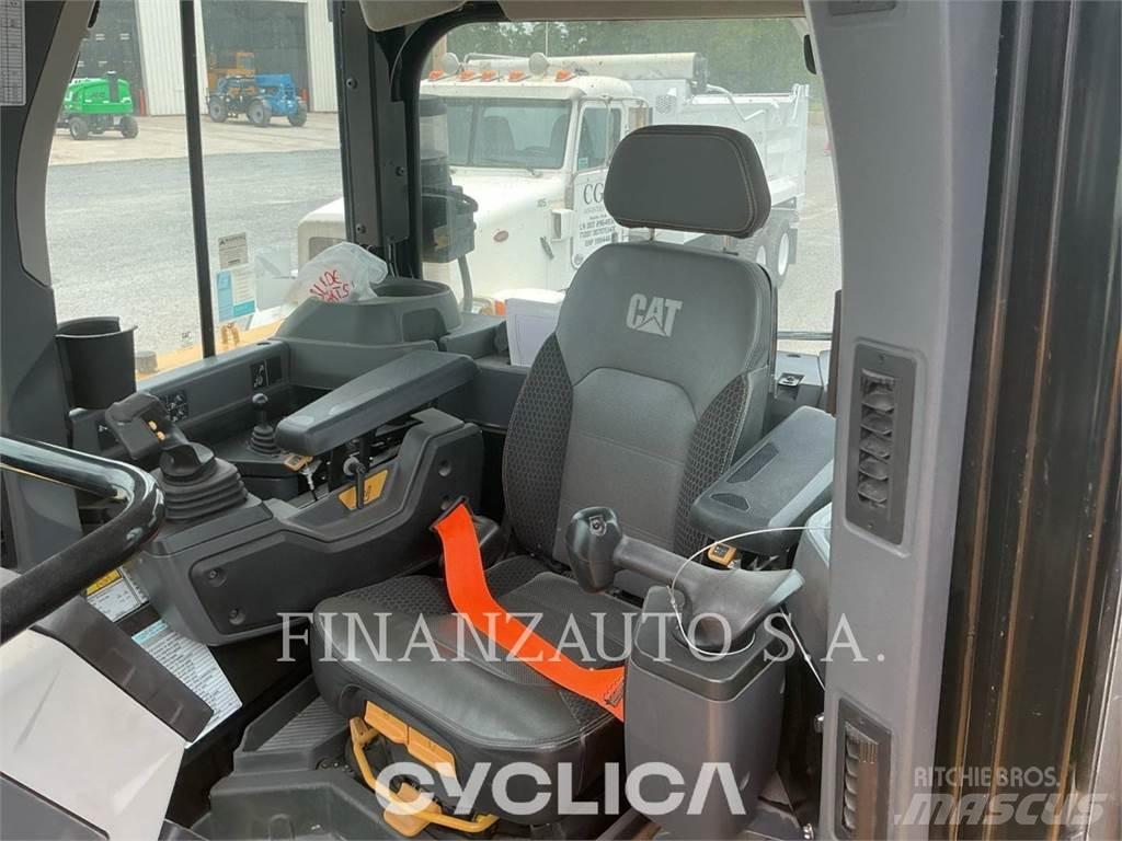 CAT D6T Telaketjupuskutraktorit