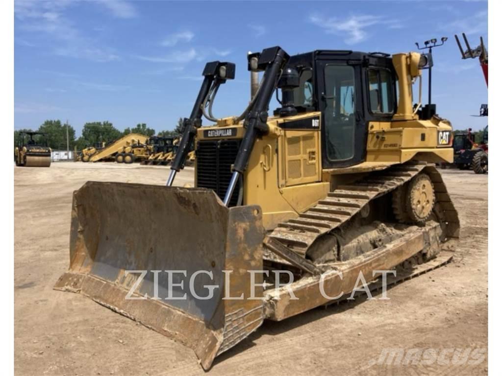 CAT D6T Telaketjupuskutraktorit