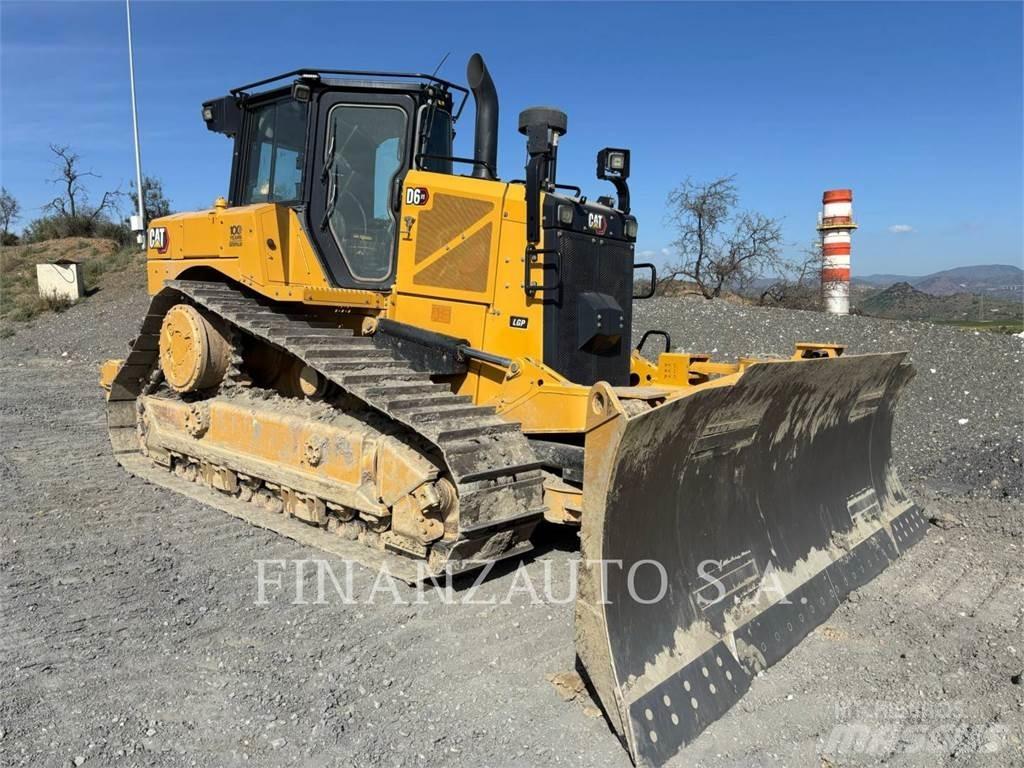CAT D6T Telaketjupuskutraktorit