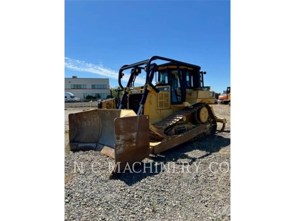 CAT D6T Telaketjupuskutraktorit