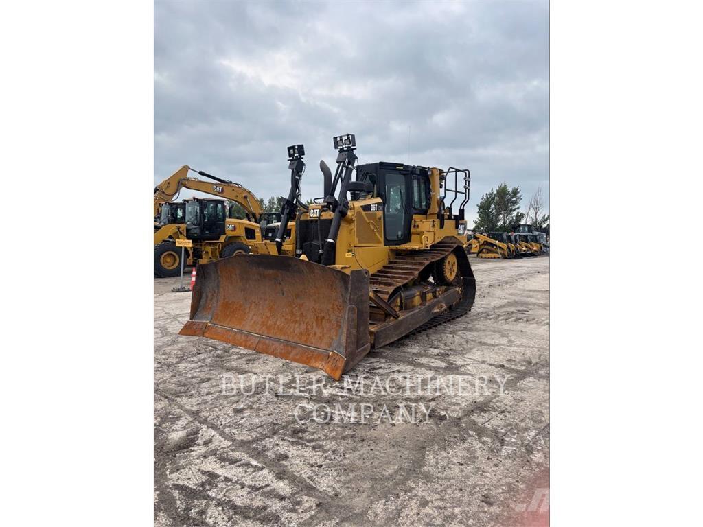 CAT D6T Telaketjupuskutraktorit