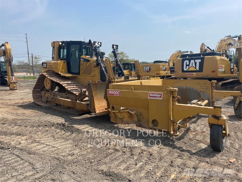 CAT D6T Telaketjupuskutraktorit