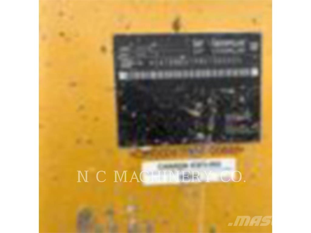 CAT D6T LGPVP Telaketjupuskutraktorit