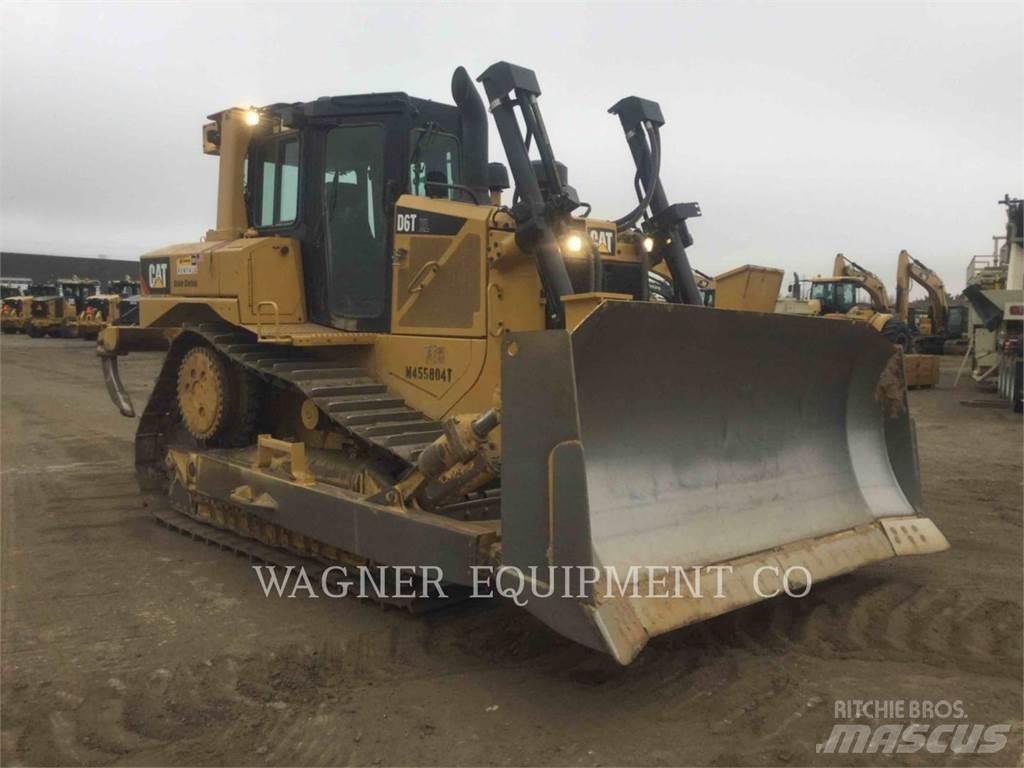 CAT D6T XL Telaketjupuskutraktorit