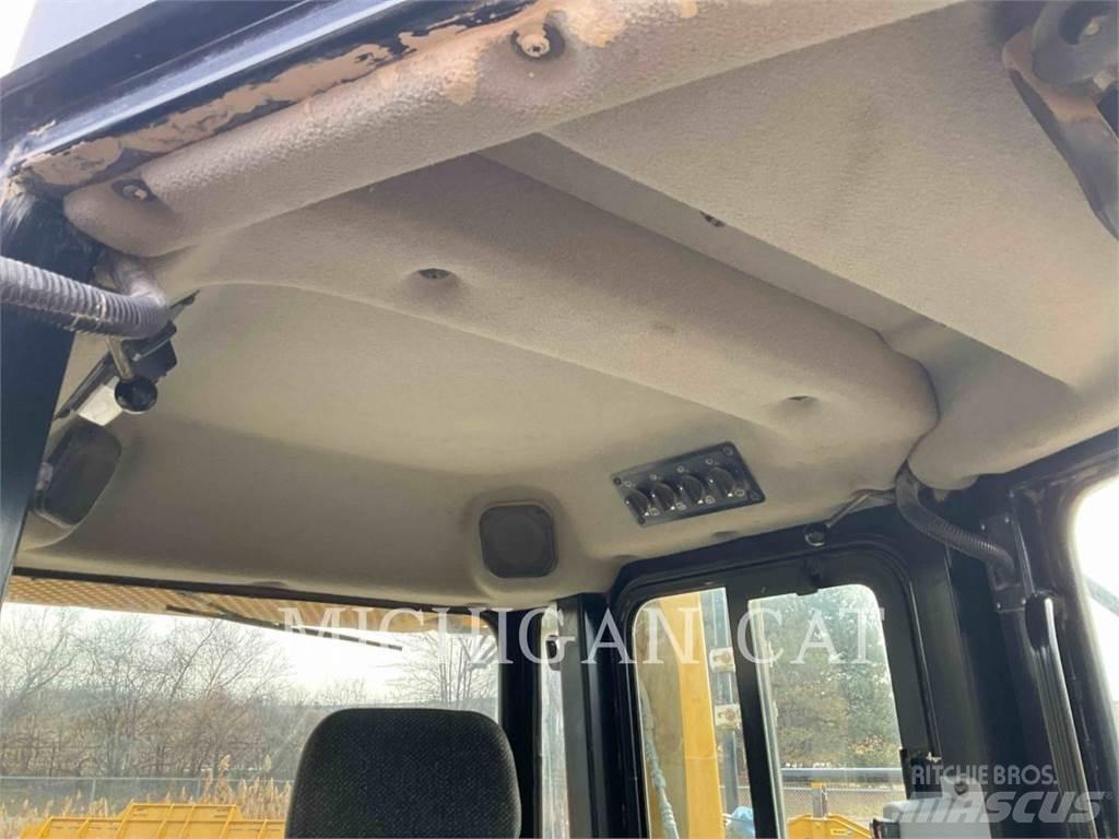 CAT D6TL AHZ24F Telaketjupuskutraktorit