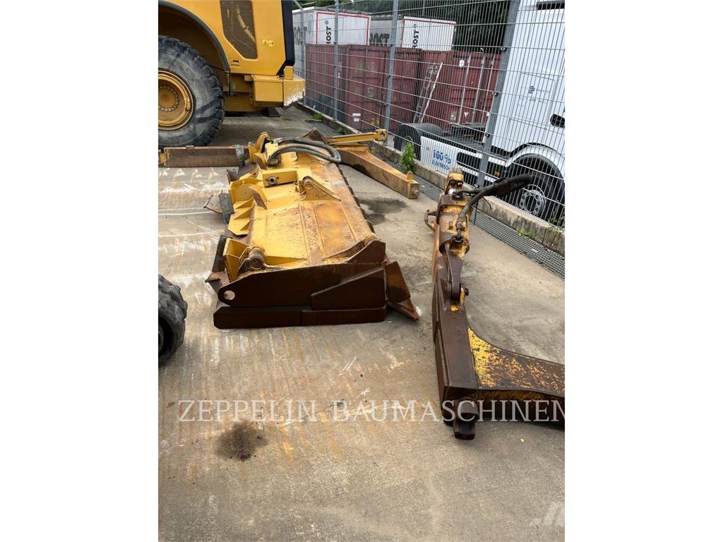CAT D6TM Telaketjupuskutraktorit