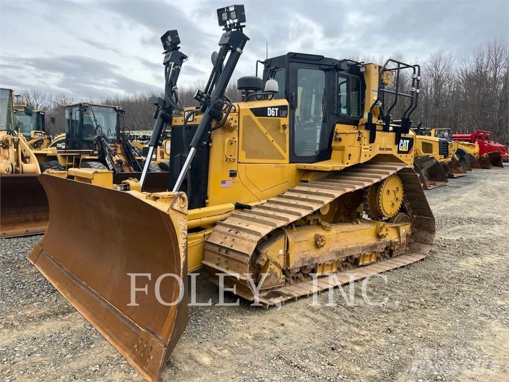 CAT D6TVP Telaketjupuskutraktorit