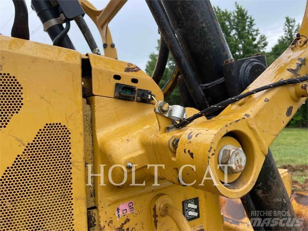 CAT D6TXL Telaketjupuskutraktorit