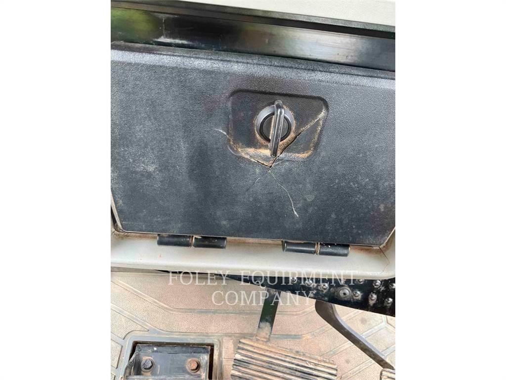 CAT D6TXLSUX Telaketjupuskutraktorit