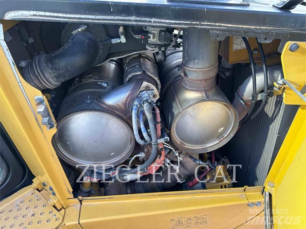 CAT D6XE Telaketjupuskutraktorit