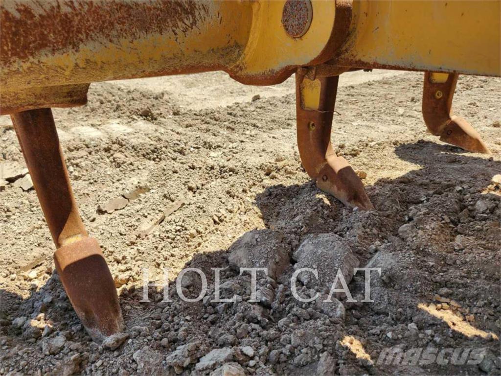 CAT D6XELGPVP3 Telaketjupuskutraktorit