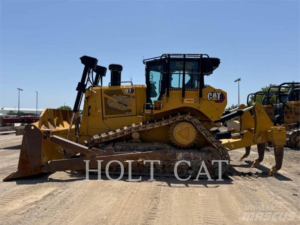 CAT D7 Telaketjupuskutraktorit