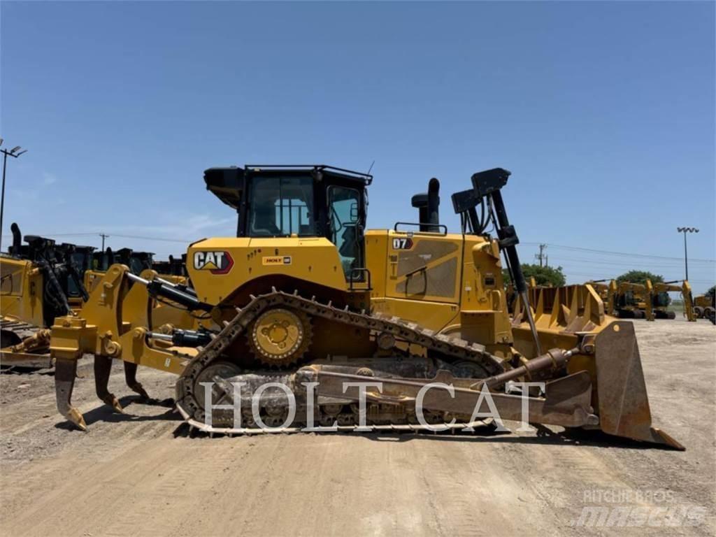 CAT D7 Telaketjupuskutraktorit