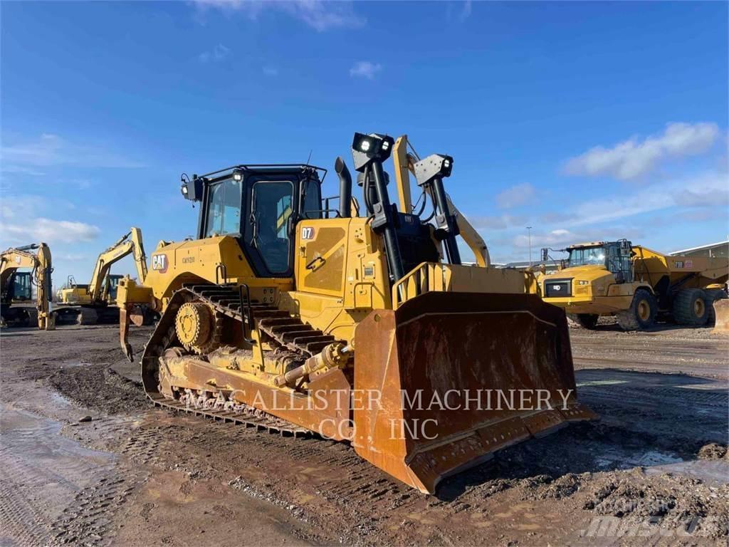 CAT D7 Telaketjupuskutraktorit