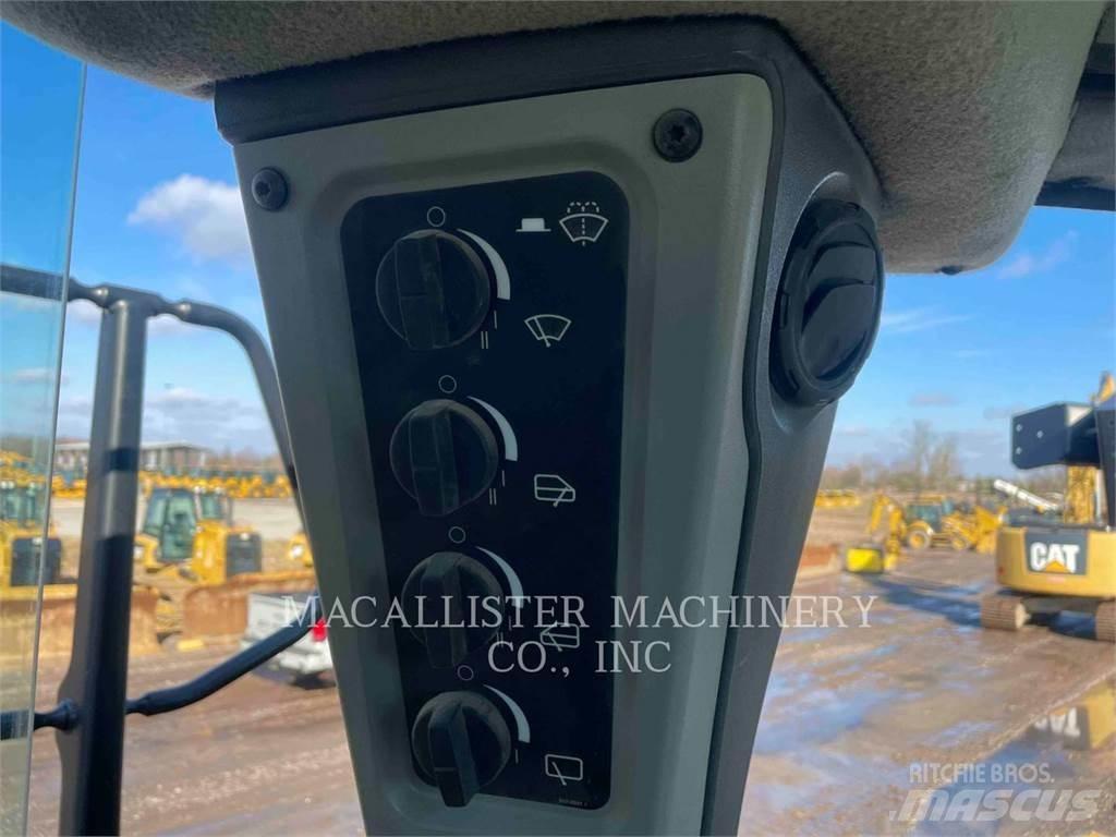 CAT D7 Telaketjupuskutraktorit