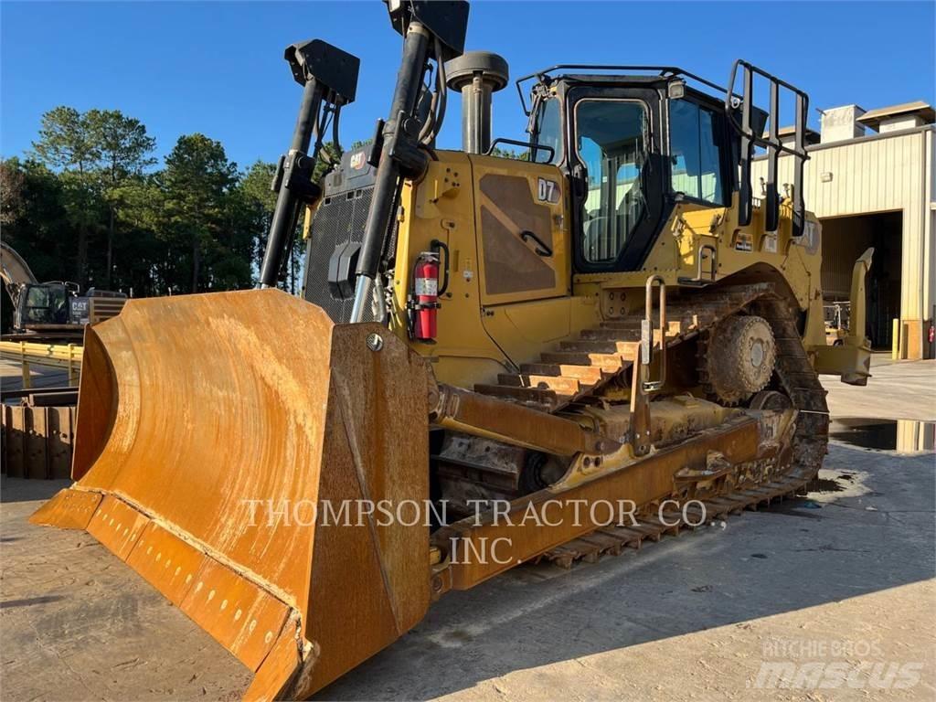 CAT D7-17 Telaketjupuskutraktorit