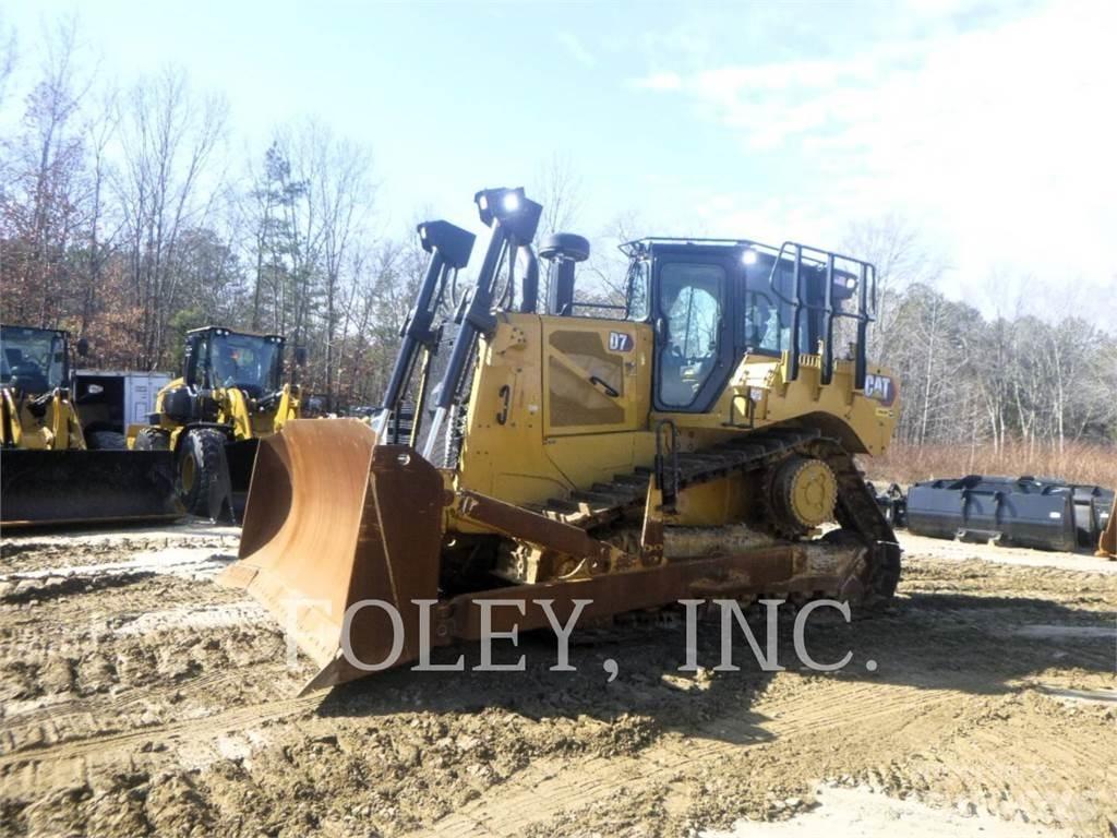CAT D7-17 Telaketjupuskutraktorit