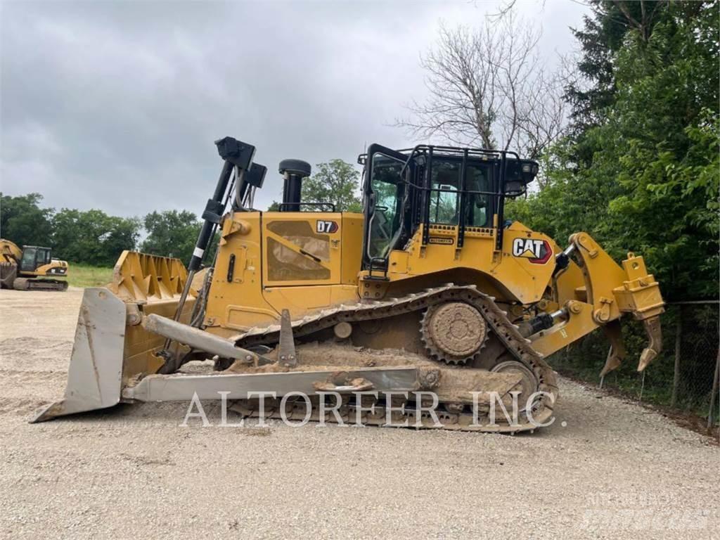 CAT D7-17 Telaketjupuskutraktorit