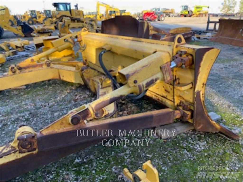 CAT D7 A BLADE Puskulevyt