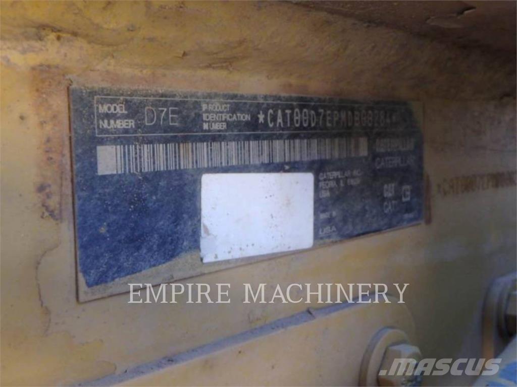 CAT D7E Telaketjupuskutraktorit