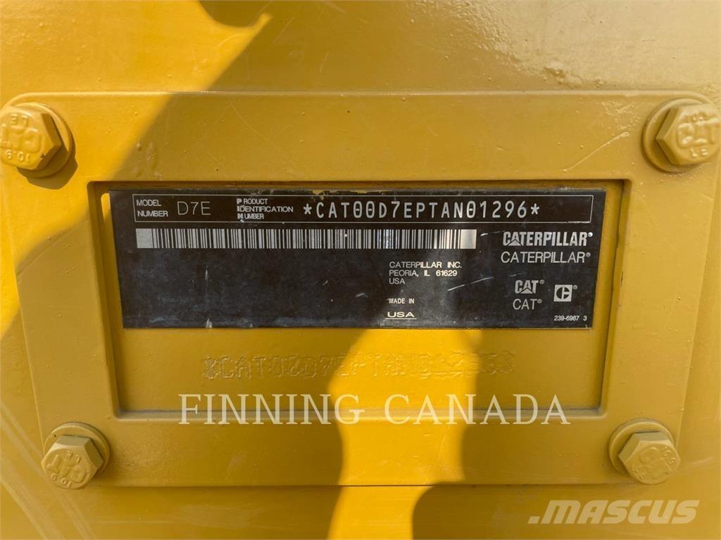 CAT D7E Telaketjupuskutraktorit
