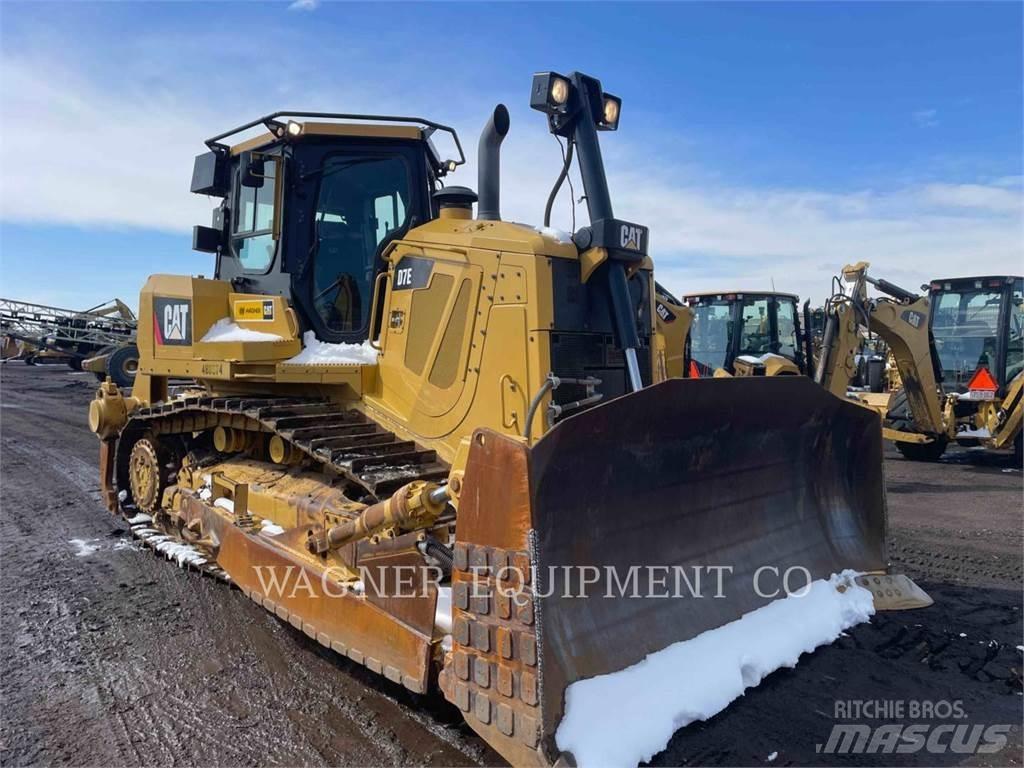 CAT D7E Telaketjupuskutraktorit
