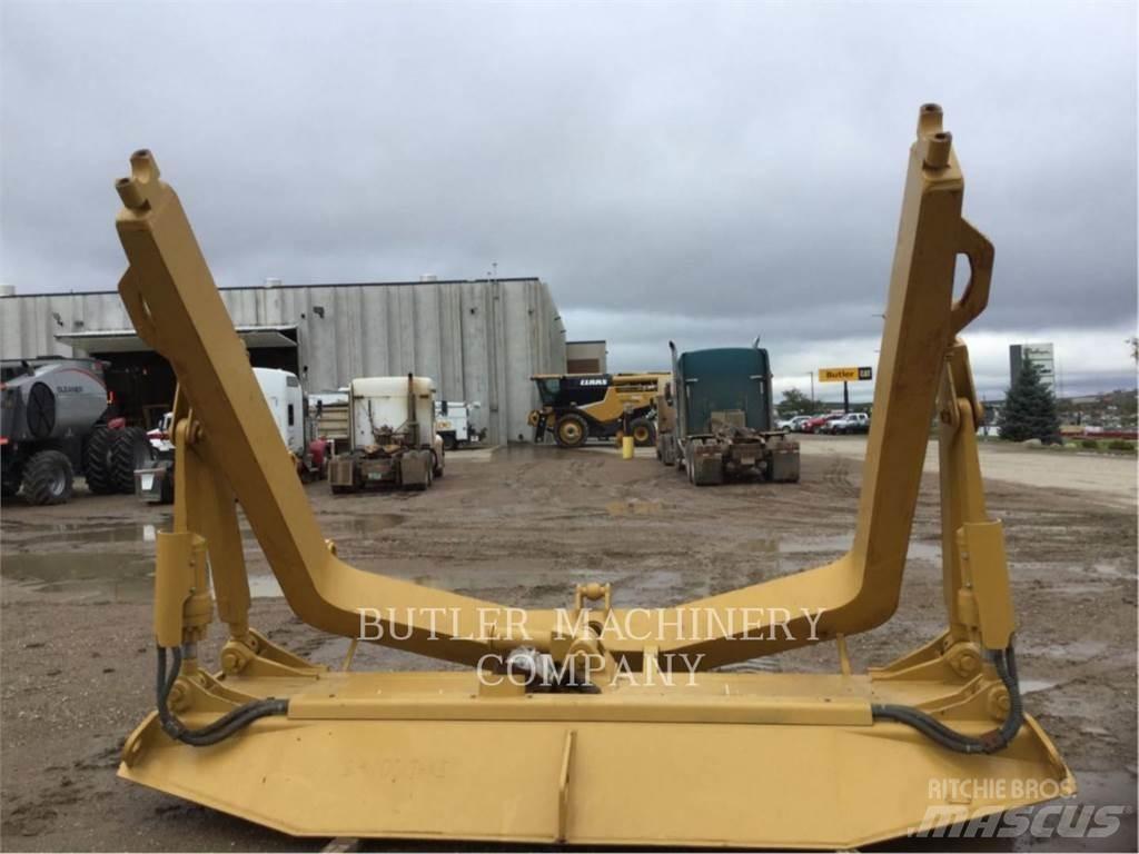 CAT D7E A BLADE Puskulevyt