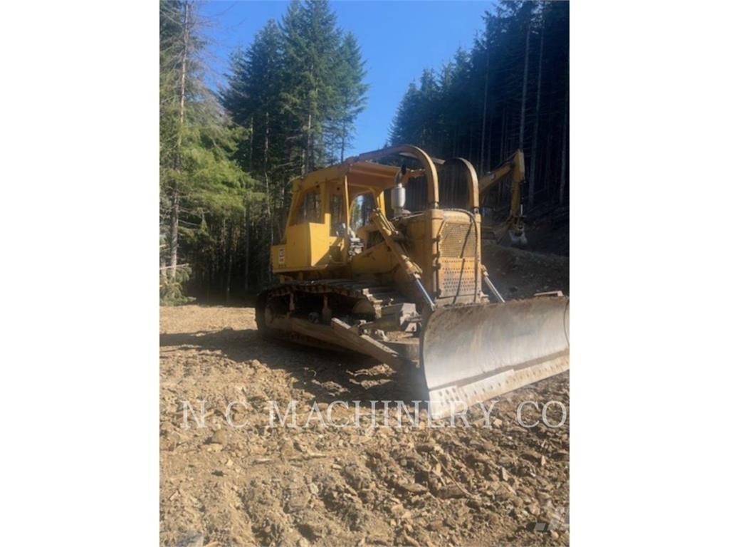 CAT D7G Telaketjupuskutraktorit