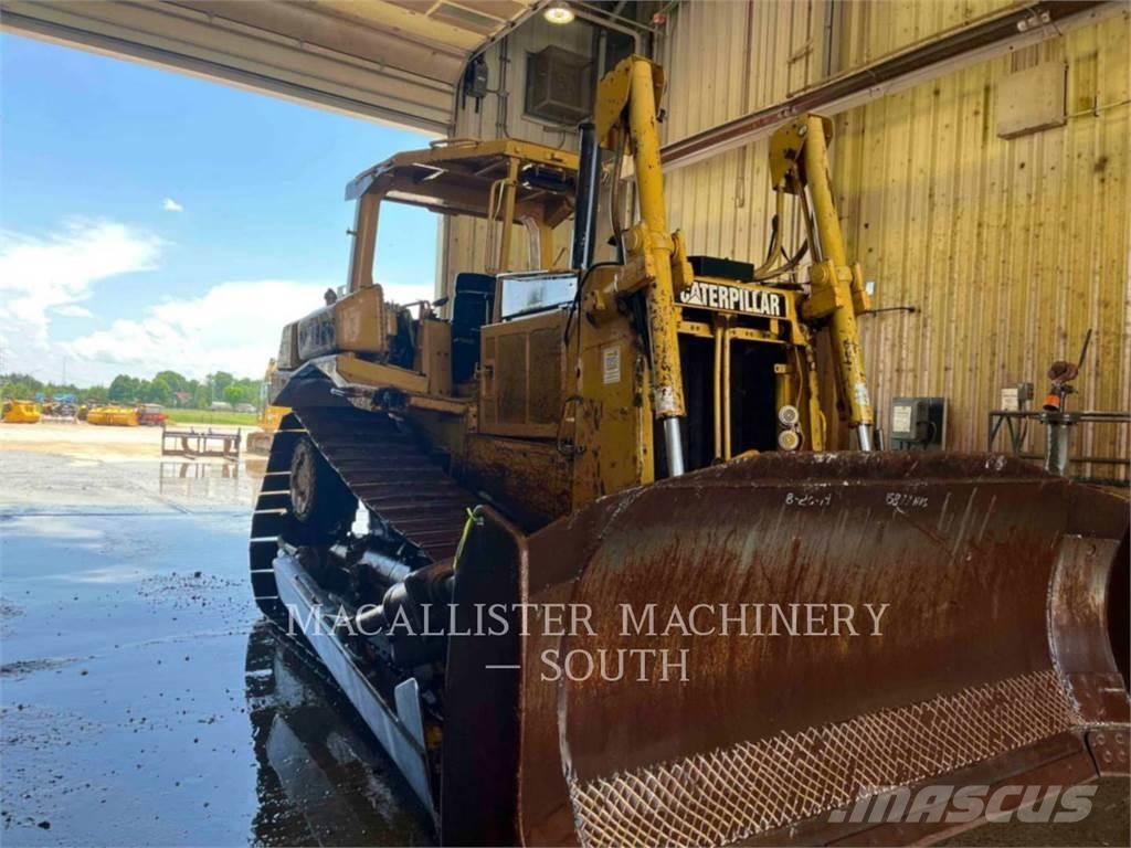 CAT D7R Telaketjupuskutraktorit