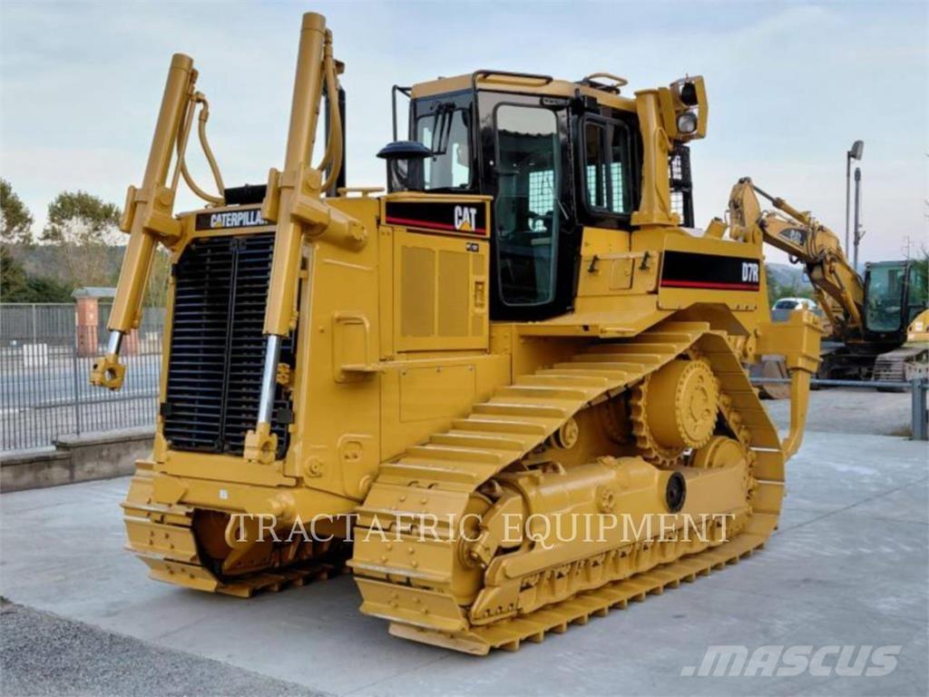 CAT D7RIIXR Telaketjupuskutraktorit