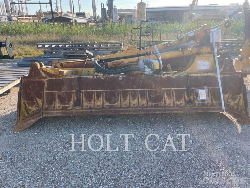 CAT D8 Telaketjupuskutraktorit