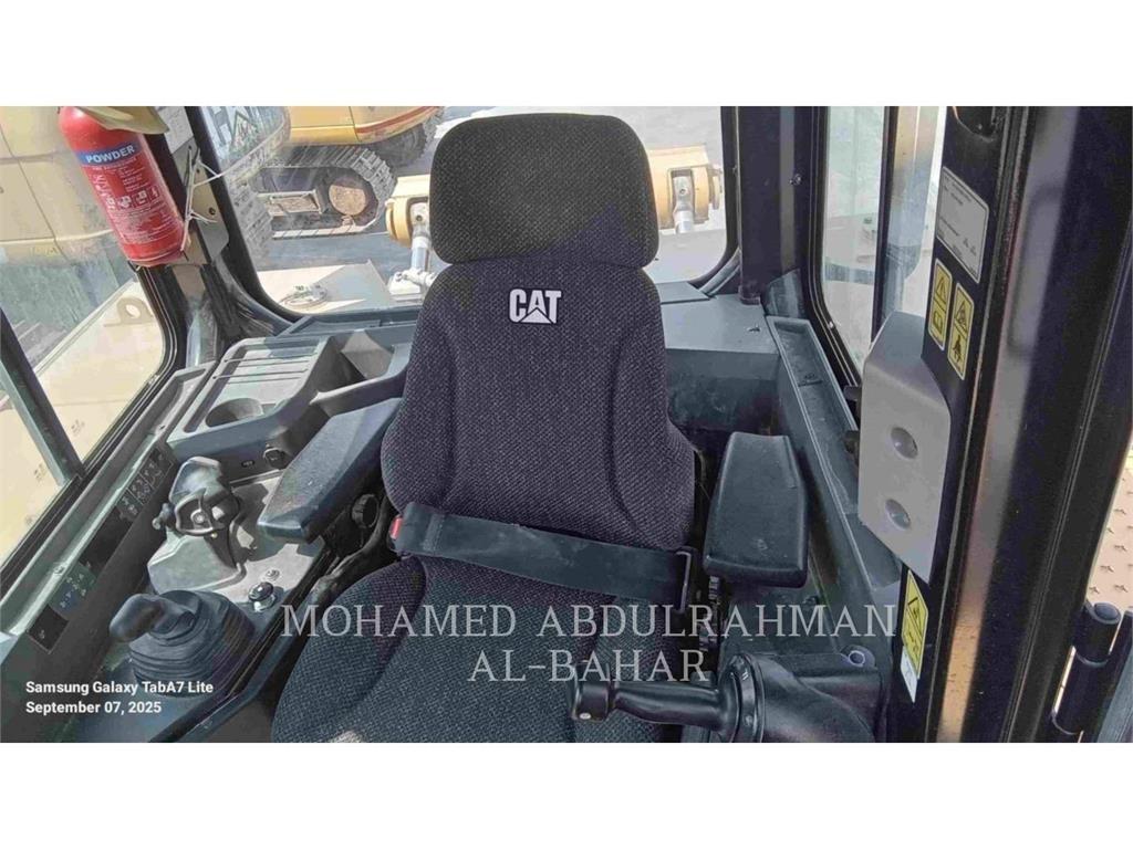 CAT D8 Telaketjupuskutraktorit