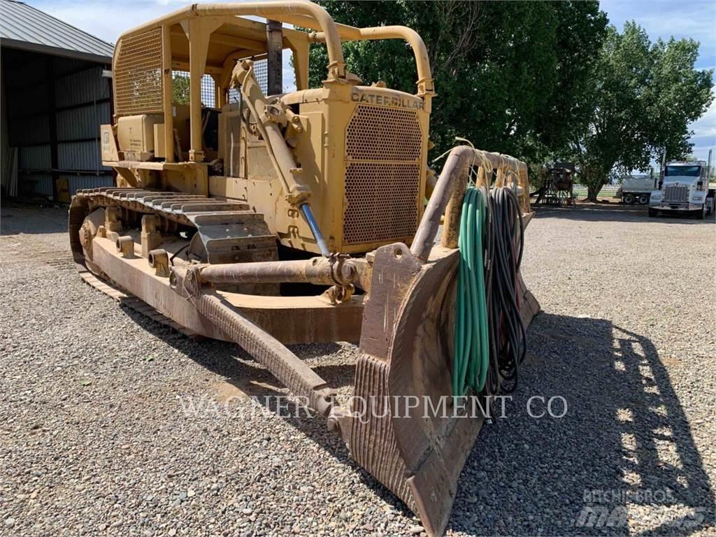 CAT D8H Telaketjupuskutraktorit