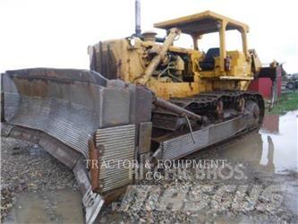CAT D8K Telaketjupuskutraktorit