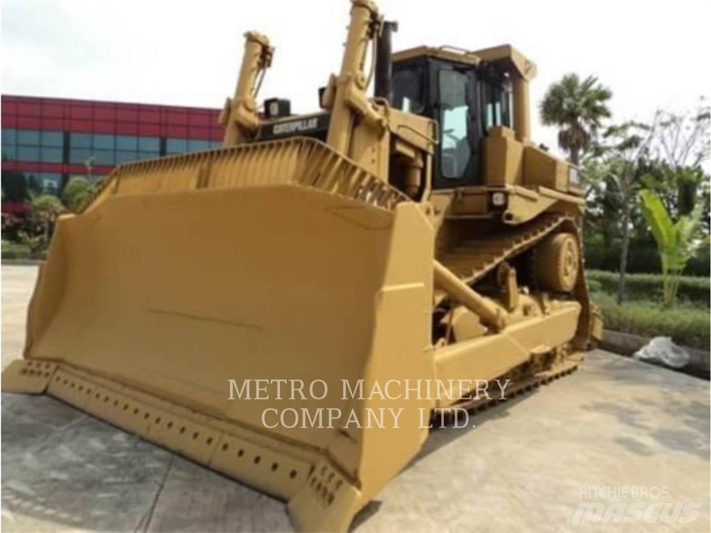 CAT D8L Telaketjupuskutraktorit