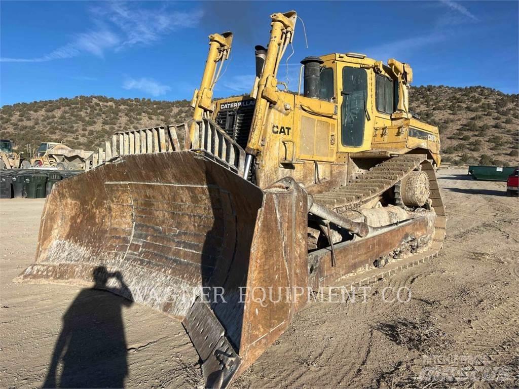 CAT D8N Telaketjupuskutraktorit