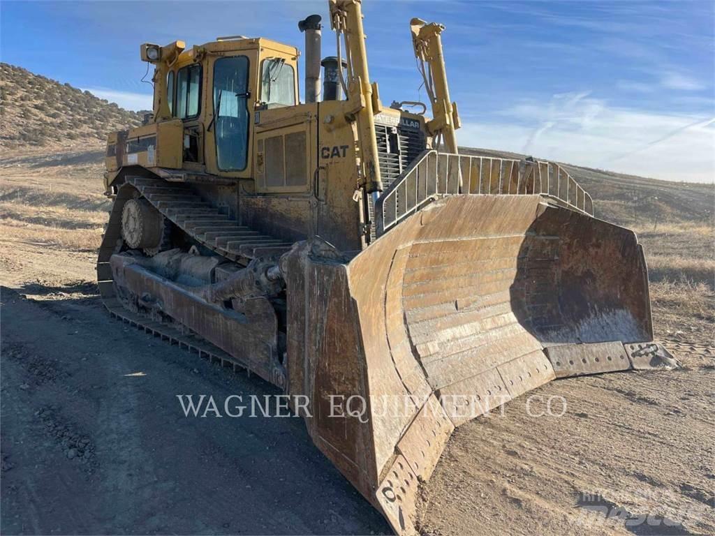CAT D8N Telaketjupuskutraktorit
