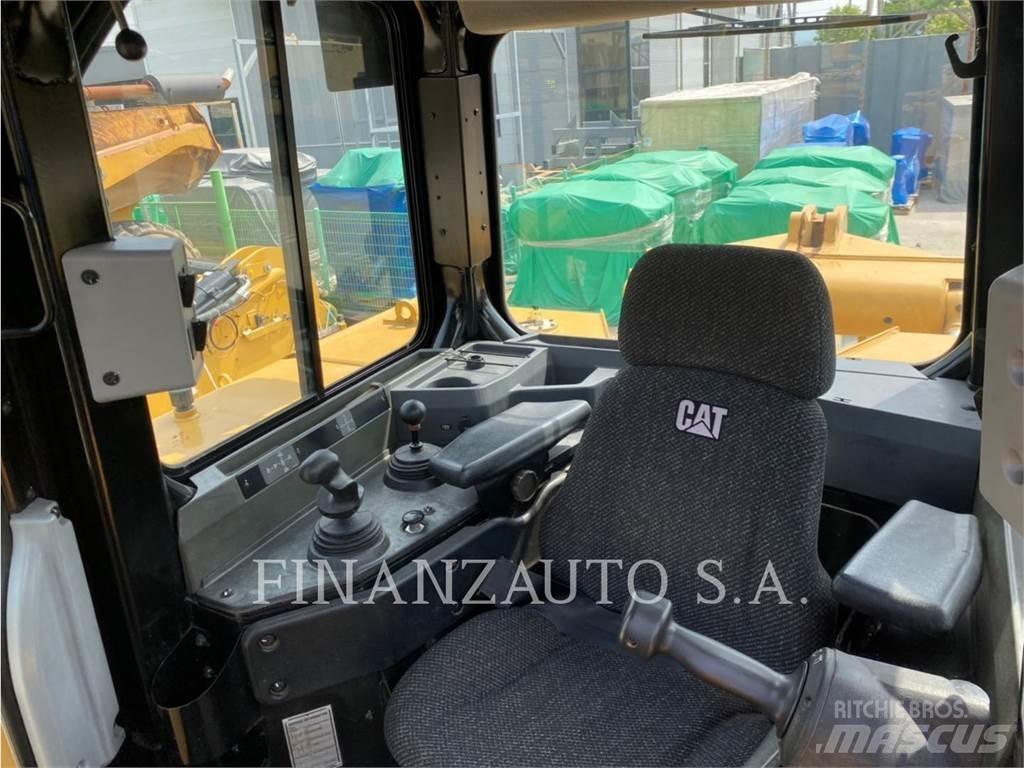 CAT D8R Telaketjupuskutraktorit