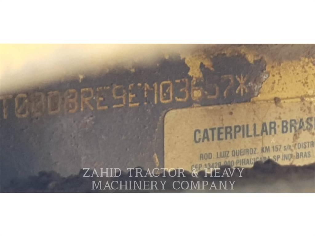 CAT D8RLRC Telaketjupuskutraktorit