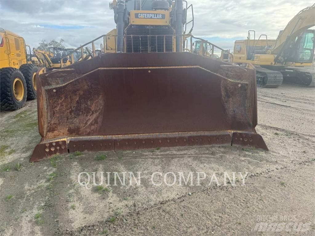CAT D8T Telaketjupuskutraktorit