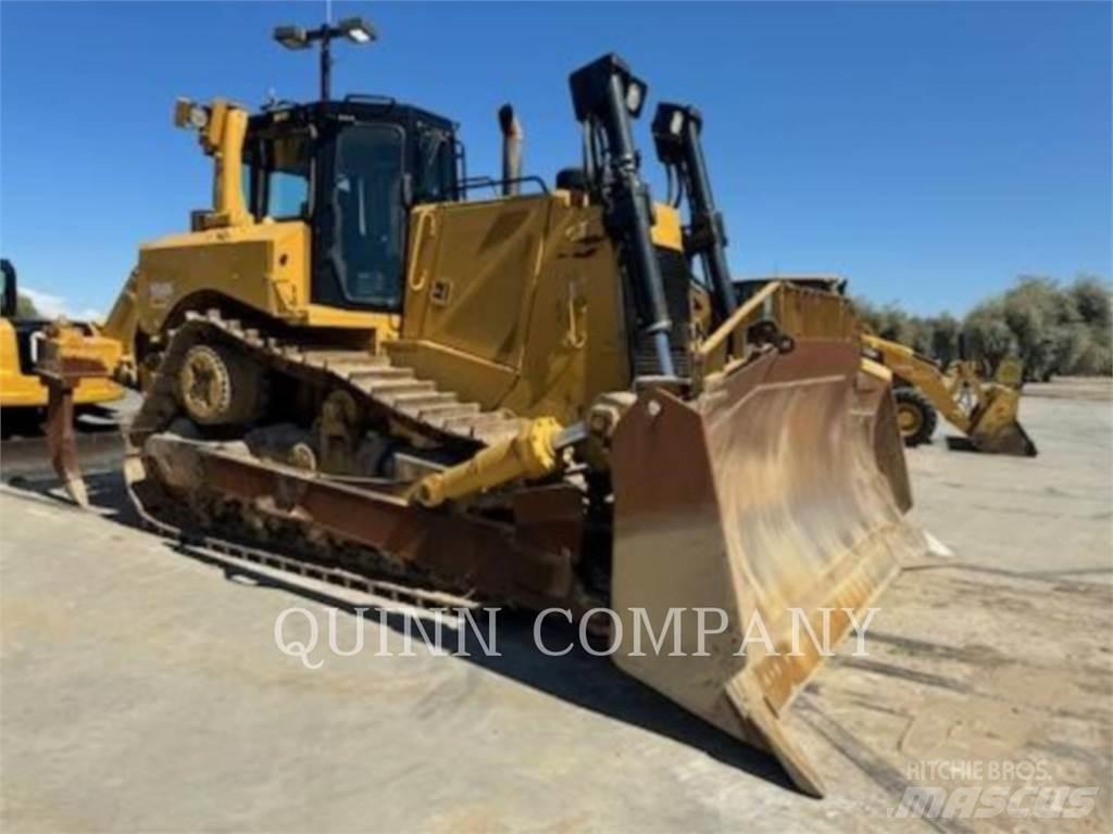 CAT D8T Telaketjupuskutraktorit