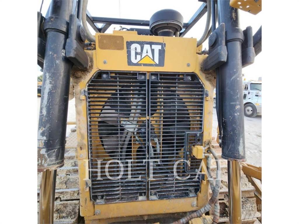 CAT D8T Telaketjupuskutraktorit