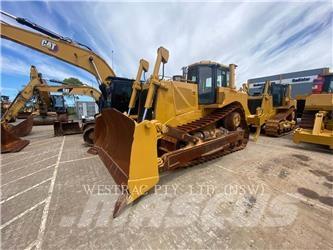 CAT D8T Telaketjupuskutraktorit